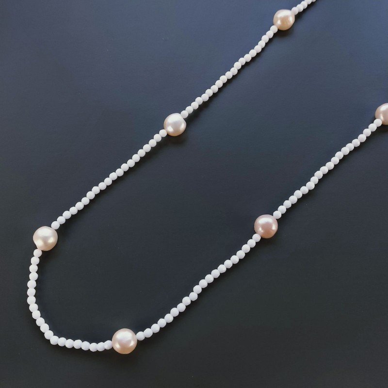 Collana Lunga Pietre Dure Agata Bianca Con Perle Di Fiume Beige Barocche 110cm E Chiusura In Argento 925
