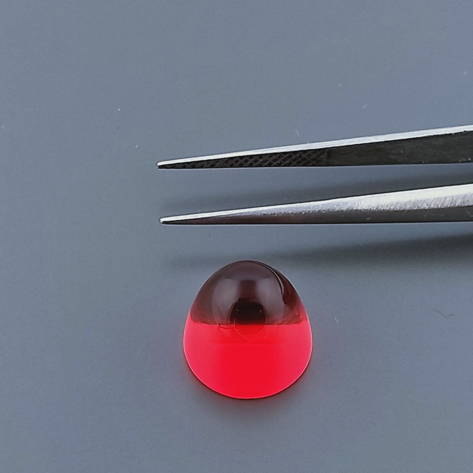 Quarzo Rosso Idrotermale Forma Punta Di Proiettile Cabochon Fatto A Mano 10X11mm 8,35 Carati 1pz