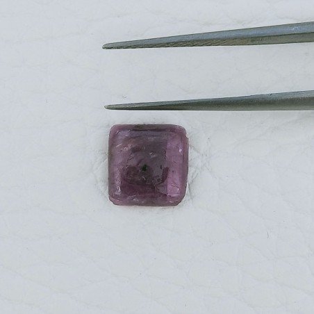 Radice Di Rubino Naturale Forma Quadrata Cabochon Fatto A Mano 8X8X3-4mm 3,00+ Carati 1pz