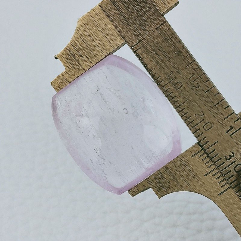 Kunzite Naturale Forma Rettangolo Cabochon Fatto A Mano 24X22X10mm 60,90 Carati 1pz