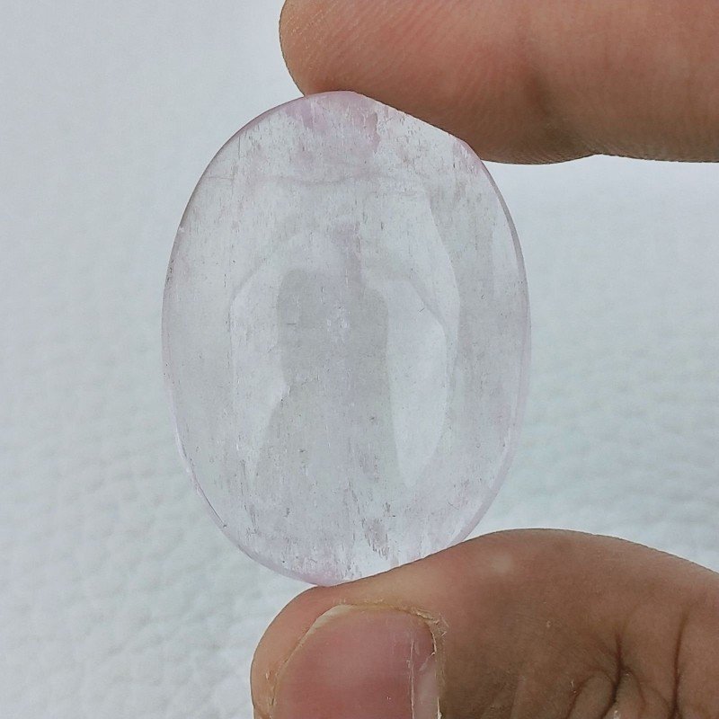 Kunzite Naturale Forma Ovale Cabochon Fatto A Mano 35X26X9mm 74,60 Carati 1pz
