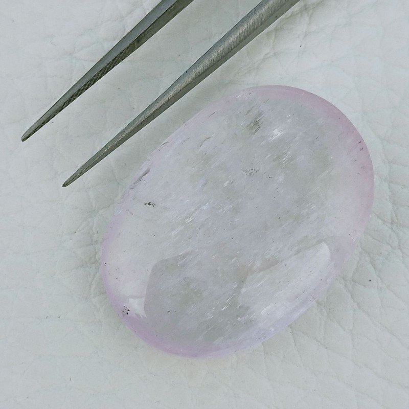 Kunzite Naturale Forma Ovale Cabochon Fatto A Mano 30X22X8mm 50,50 Carati 1pz