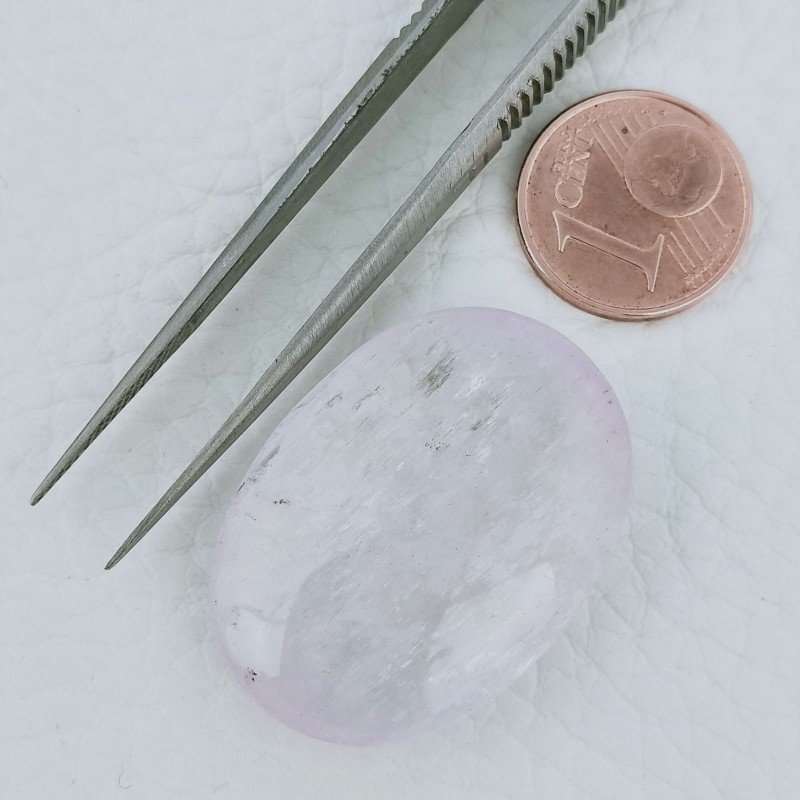 Kunzite Naturale Forma Ovale Cabochon Fatto A Mano 30X22X8mm 50,50 Carati 1pz