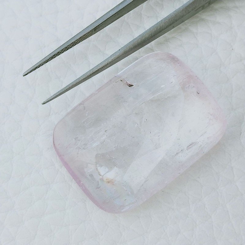 Kunzite Naturale Forma Rettangolo Cabochon Fatto A Mano 29X21X9mm 62,10 Carati 1pz