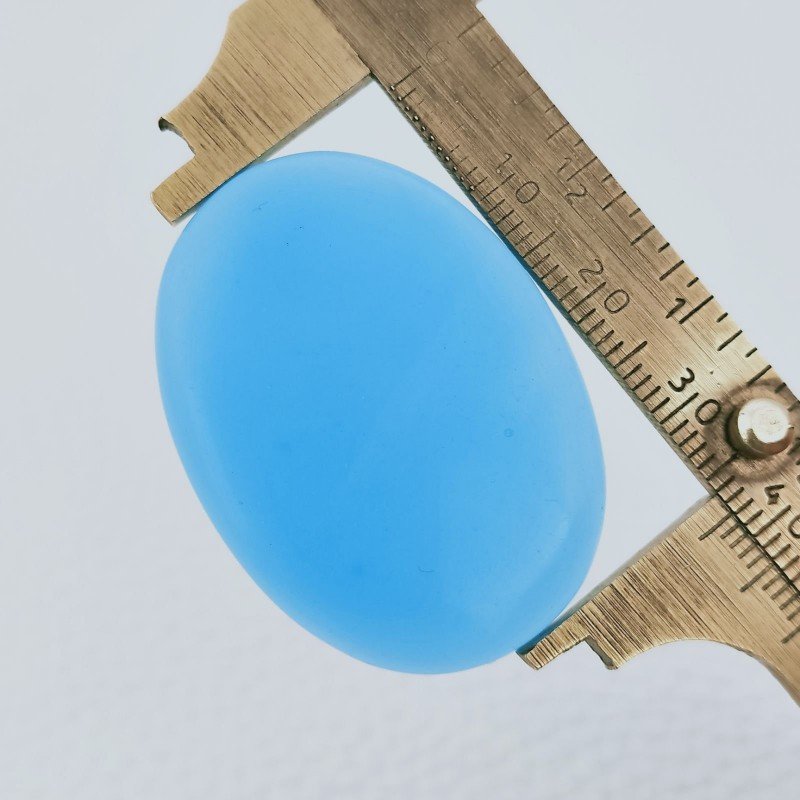 Calcedonio Turchese Idrotermale Forma Ovale Cabochon Fatto A Mano 38X28X4mm 42,75 Carati 1pz