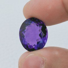 Ametista Africana Idrotermale Forma Ovale Sfaccettato A Mano Gemma Sciolta 16X14X9mm 14,60 Carati 1pz