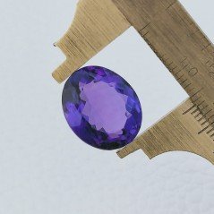 Ametista Africana Idrotermale Forma Ovale Sfaccettato A Mano Gemma Sciolta 16X14X9mm 14,60 Carati 1pz
