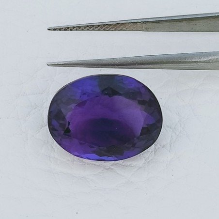 Ametista Africana Idrotermale Forma Ovale Sfaccettato A Mano Gemma Sciolta 17X13X9mm 14,70 Carati 1pz
