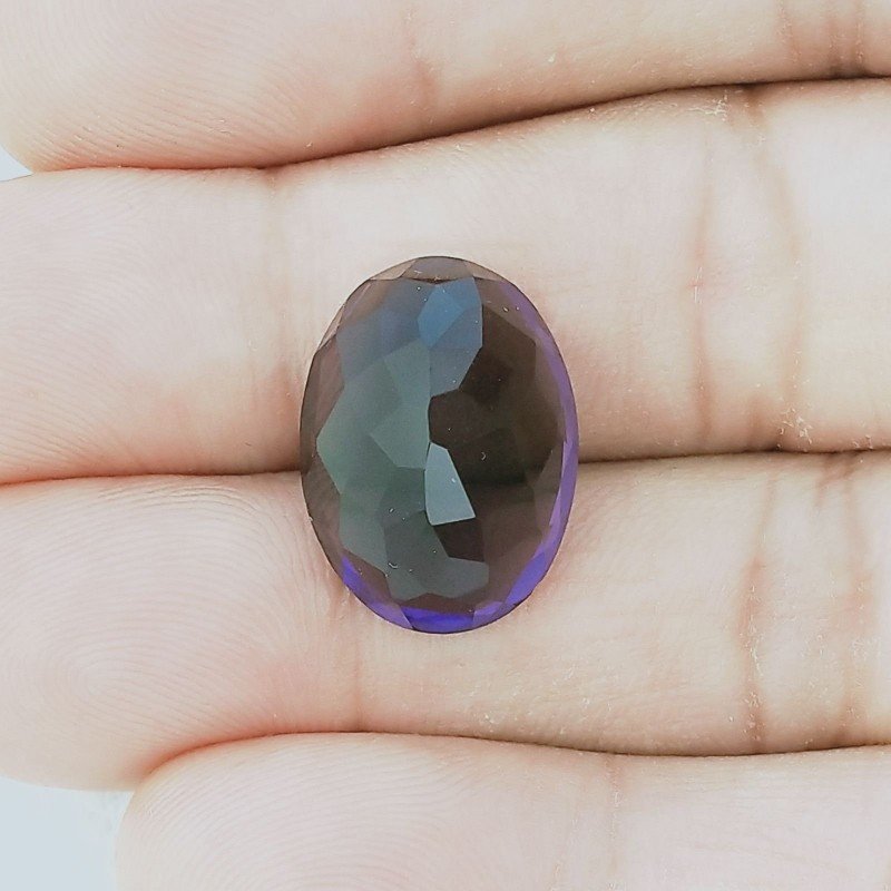 Ametista Africana Idrotermale Forma Ovale Sfaccettato A Mano Gemma Sciolta 13X18X9mm 12,65 Carati 1pz