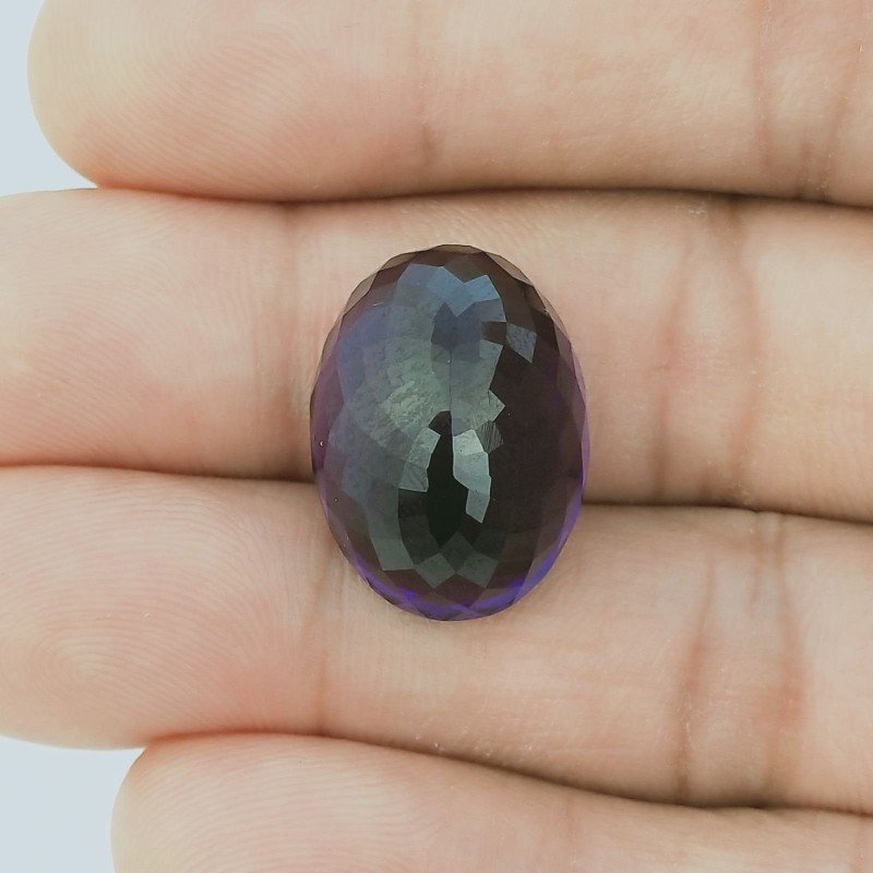 Ametista Africana Idrotermale Forma Ovale Sfaccettato A Mano Gemma Sciolta 20X14X10mm 20,50 Carati 1pz