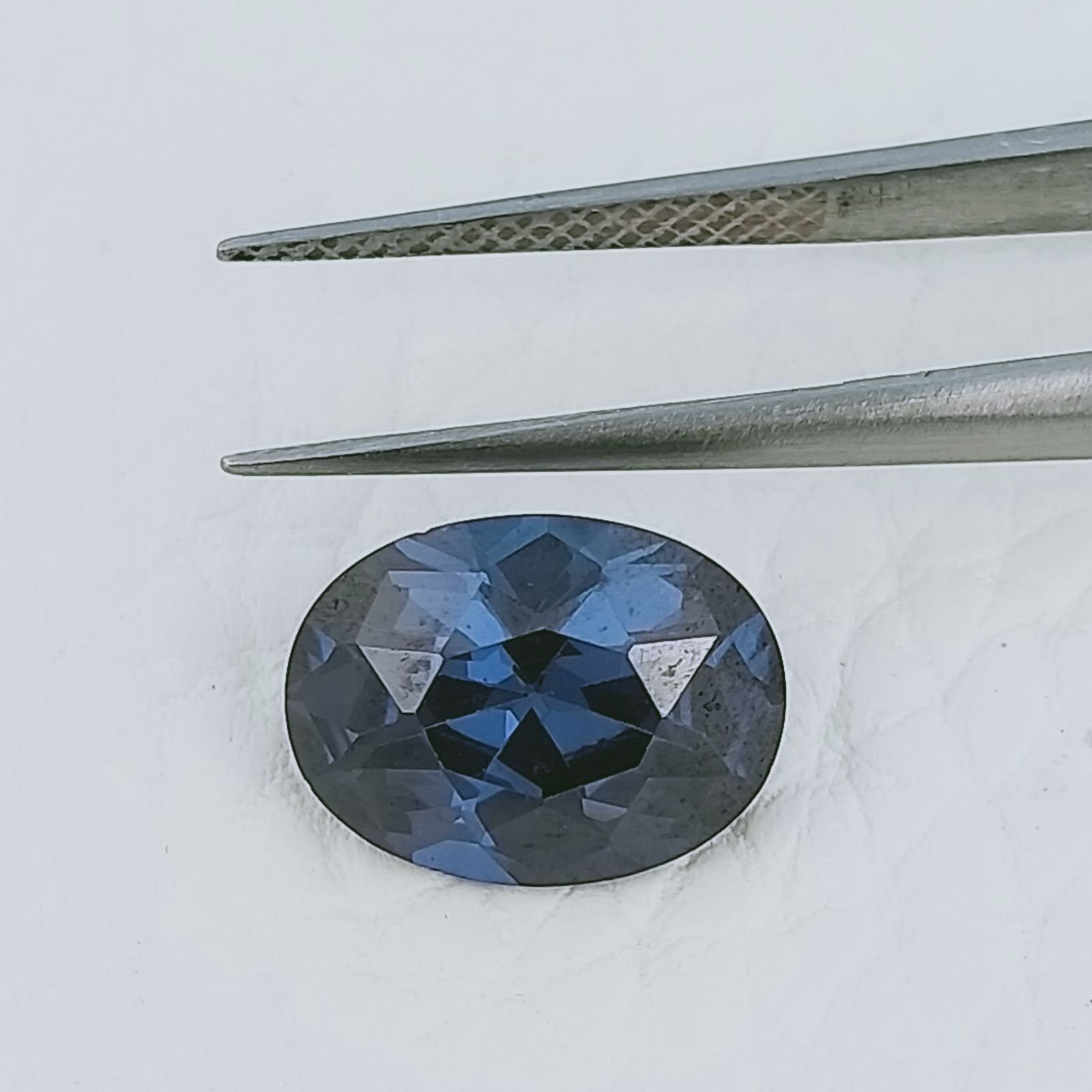 Zircone Tanzanite Forma Ovale Sfaccetata A Mano Gemme Sciolte 11X8X5mm 6,50 Carati 1pz