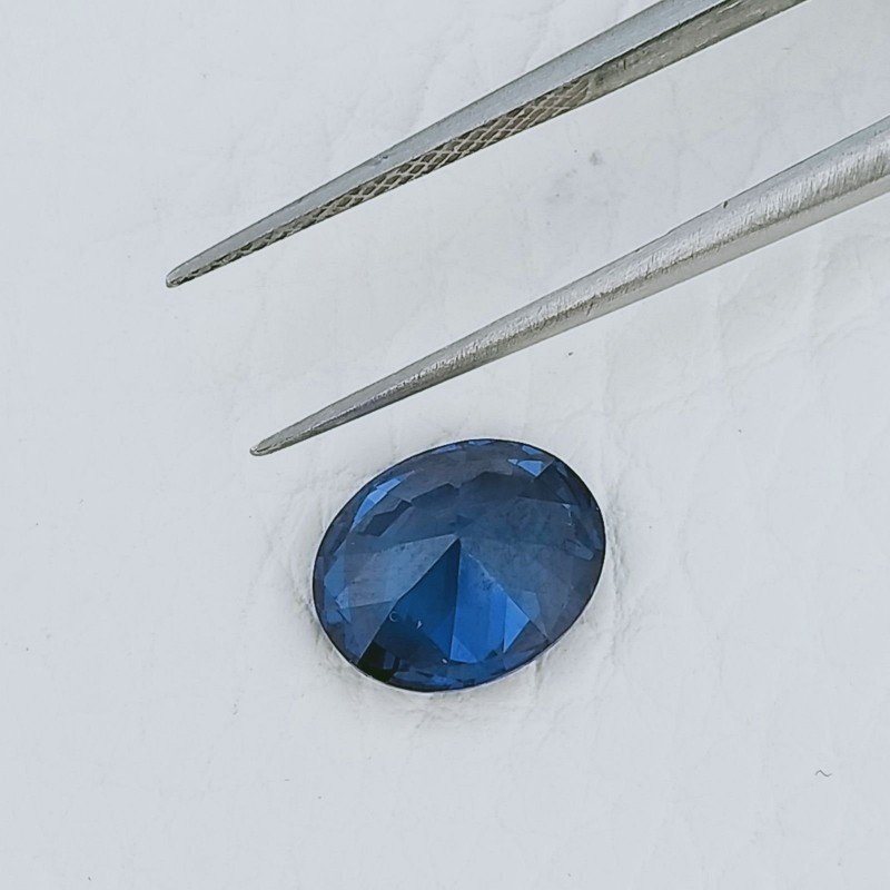 Zircone Tanzanite Forma Ovale Sfaccetata A Mano Gemme Sciolte 9X7X4mm 4,20 Carati 1pz