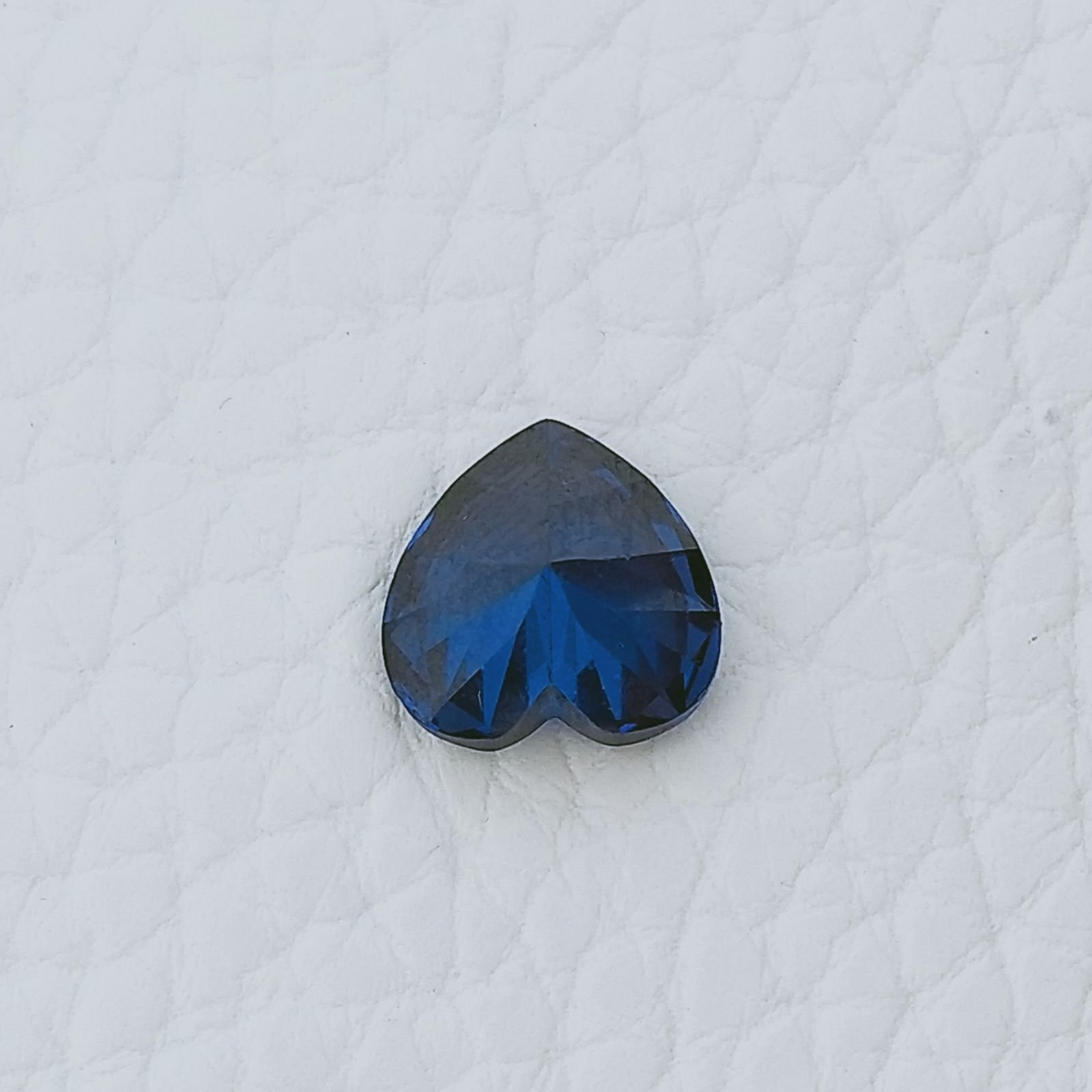 Zircone Tanzanite Forma Cuore Sfaccetata A Mano Gemme Sciolte 10X10X6mm 6,30 Carati 1pz