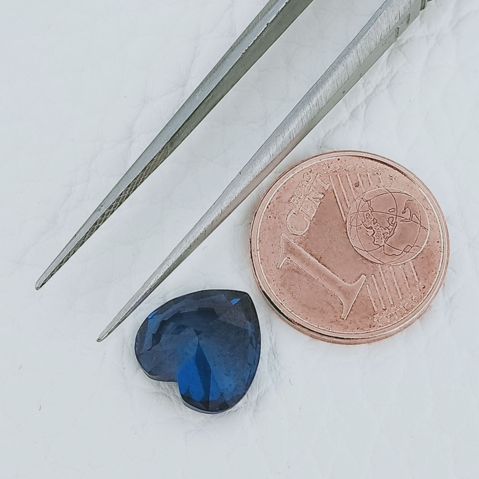 Zircone Tanzanite Forma Cuore Sfaccetata A Mano Gemme Sciolte 10X10X6mm 6,30 Carati 1pz