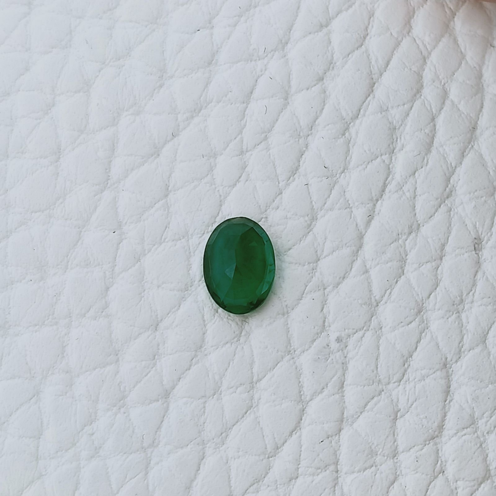 Smeraldo Idrotermale Forma Ovale Sfaccetata A Mano Gemme Sciolte 7X5X3mm 0,60 Carati 1pz