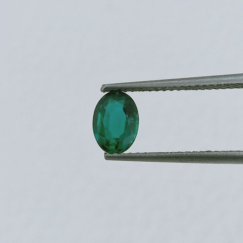 Smeraldo Idrotermale Forma Ovale Sfaccetata A Mano Gemme Sciolte 7X5X3mm 0,60 Carati 1pz
