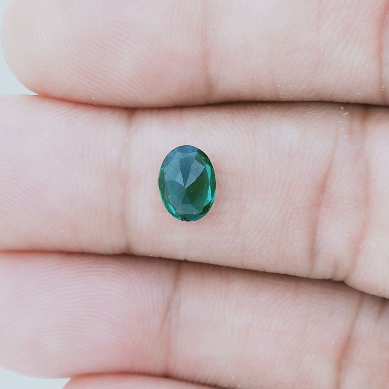 Smeraldo Idrotermale Forma Ovale Sfaccetata A Mano Gemme Sciolte 8X6X3mm 1,00 Carati 1pz