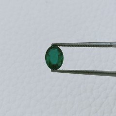 Smeraldo Idrotermale Forma Ovale Sfaccetata A Mano Gemme Sciolte 8X5X3mm 0,95 Carati 1pz