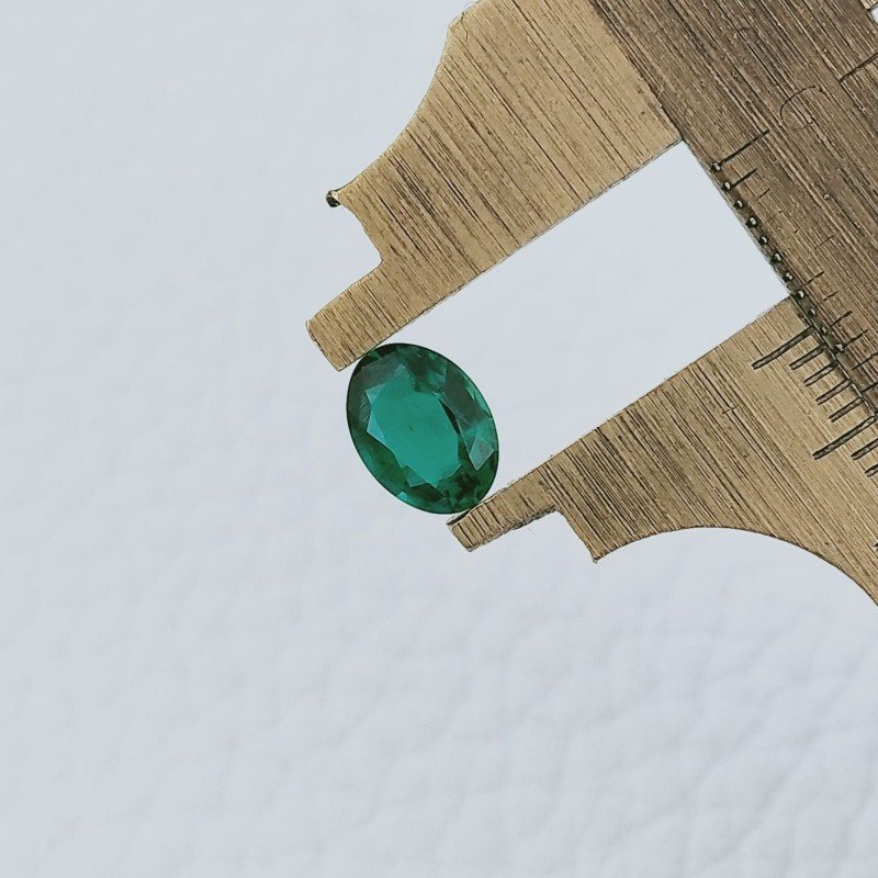 Smeraldo Idrotermale Forma Ovale Sfaccetata A Mano Gemme Sciolte 8X5X3mm 0,95 Carati 1pz