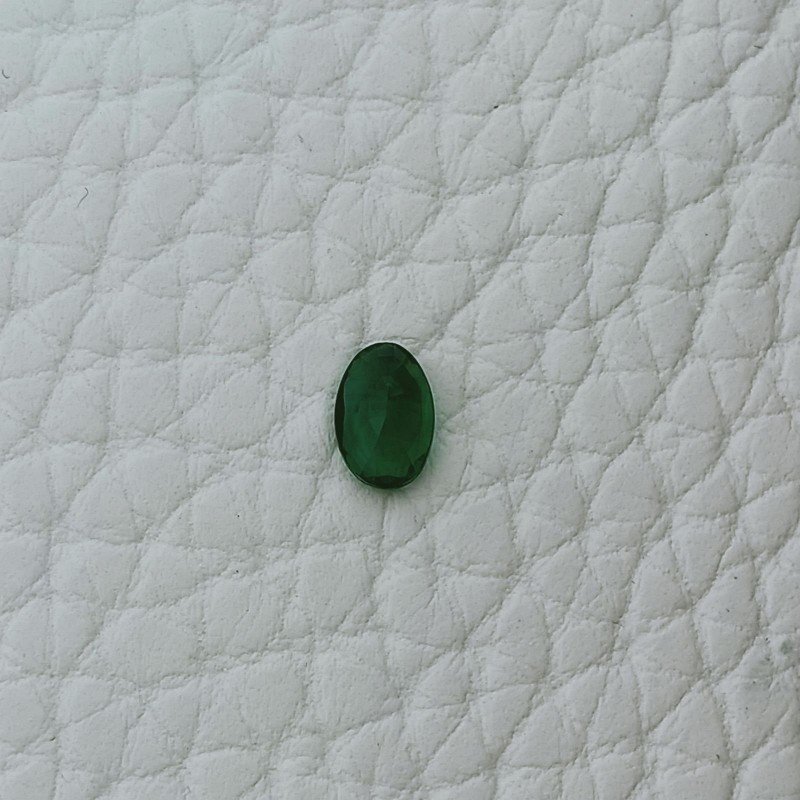 Smeraldo Idrotermale Forma Ovale Sfaccetata A Mano Gemme Sciolte 6X4X2mm 0,35 Carati 1pz