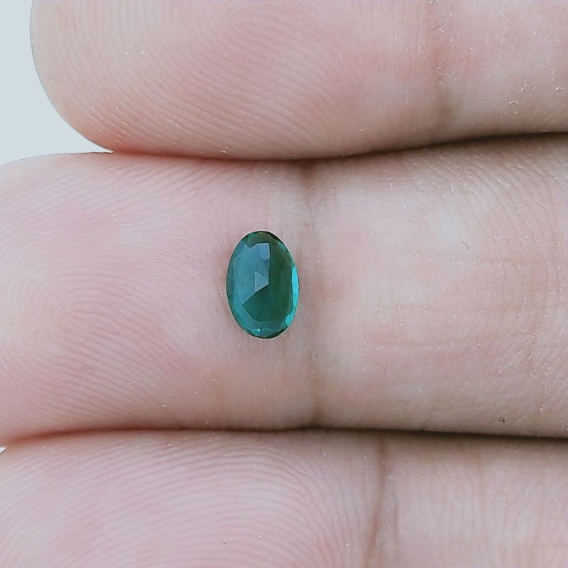 Smeraldo Idrotermale Forma Ovale Sfaccetata A Mano Gemme Sciolte 6X4X2mm 0,35 Carati 1pz