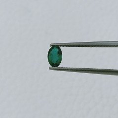 Smeraldo Idrotermale Forma Ovale Sfaccetata A Mano Gemme Sciolte 6X4X2mm 0,35 Carati 1pz