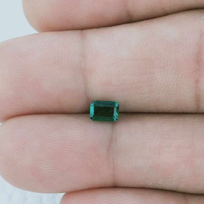 Gemma Sciolta di Smeraldo Idrotermale, Taglio Ottagono Sfaccettato a Mano, 5x3x2 mm, 0,40 ct