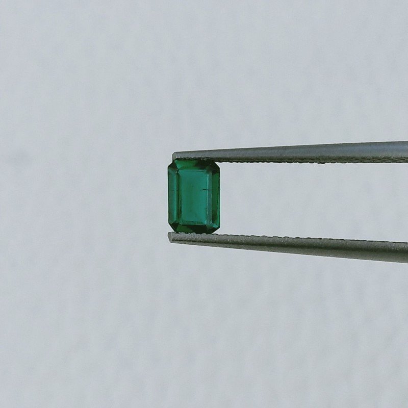 Smeraldo Idrotermale Forma Ottogonale Sfaccetata A Mano Gemme Sciolte 5X3X2mm 0,40 Carati 1pz