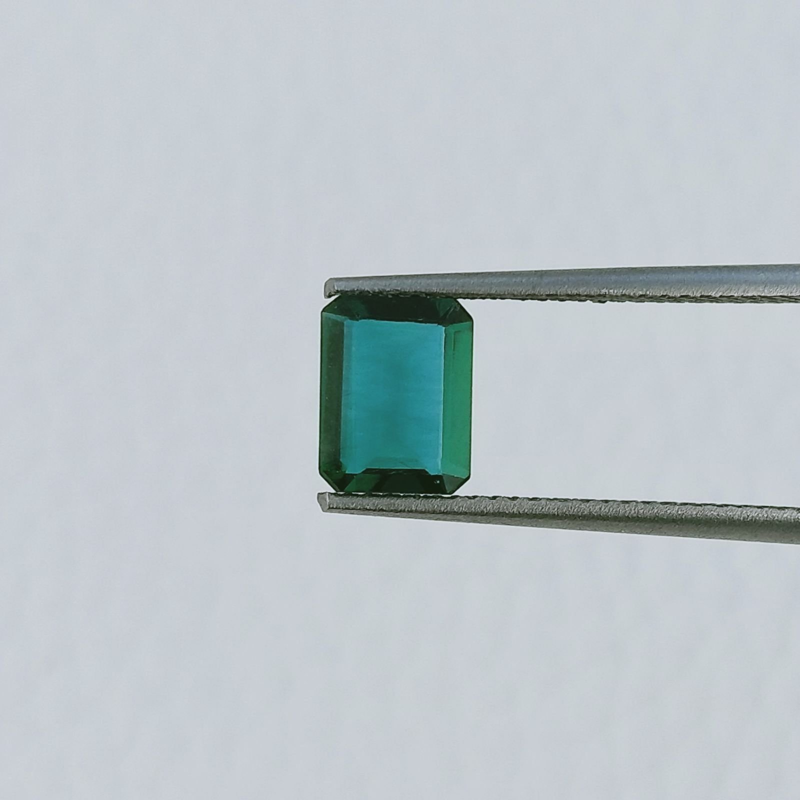 Smeraldo Idrotermale Forma Ottogonale Sfaccetata A Mano Gemme Sciolte 7X5X2mm 1,20 Carati 1pz