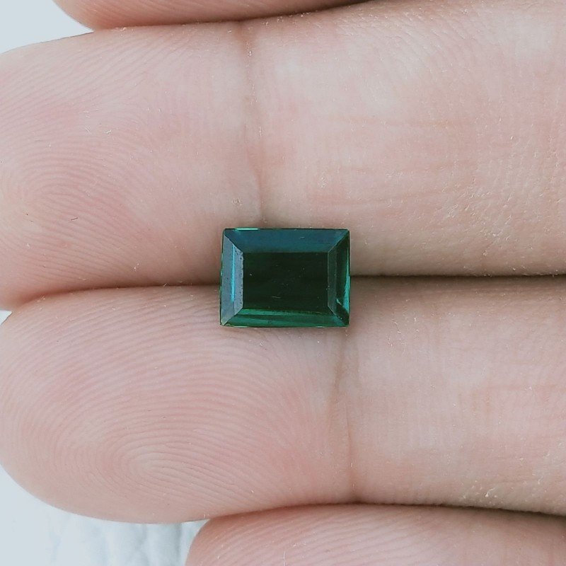 Gemma Sciolta di Smeraldo Idrotermale, Taglio Ottagono Sfaccettato a Mano, 8x6x3 mm, 1,10 ct