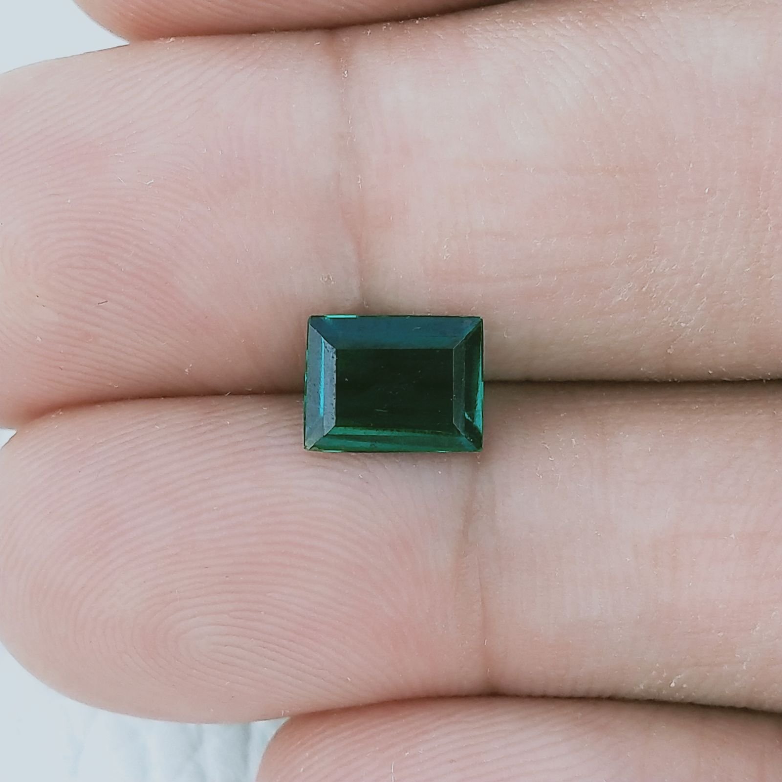 Smeraldo Idrotermale Forma Ottogonale Sfaccetata A Mano Gemme Sciolte 8X6X3mm 1,10 Carati 1pz