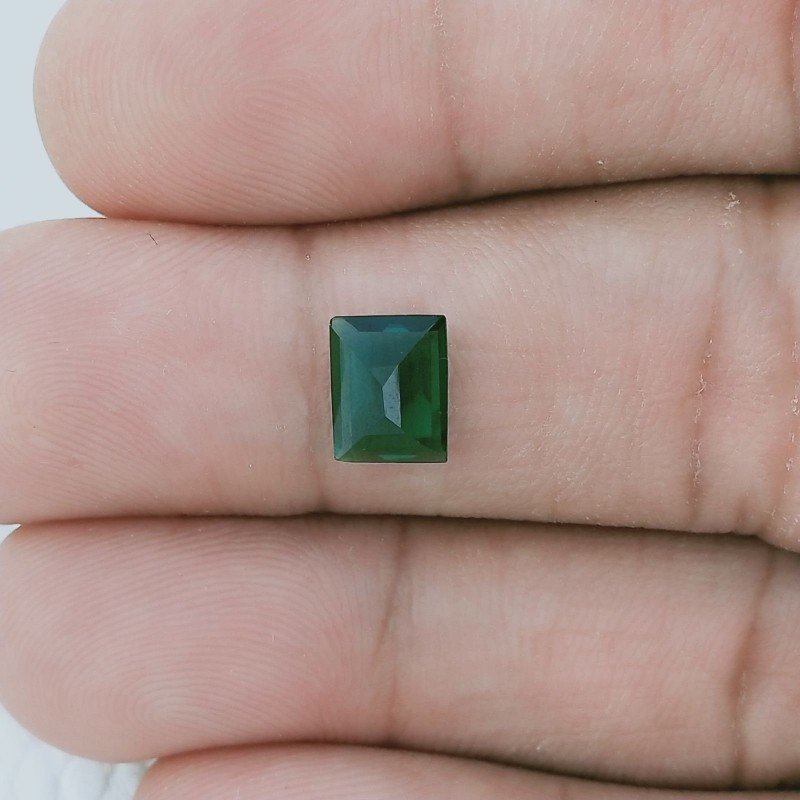 Smeraldo Idrotermale Forma Ottogonale Sfaccetata A Mano Gemme Sciolte 8X6X3mm 1,10 Carati 1pz