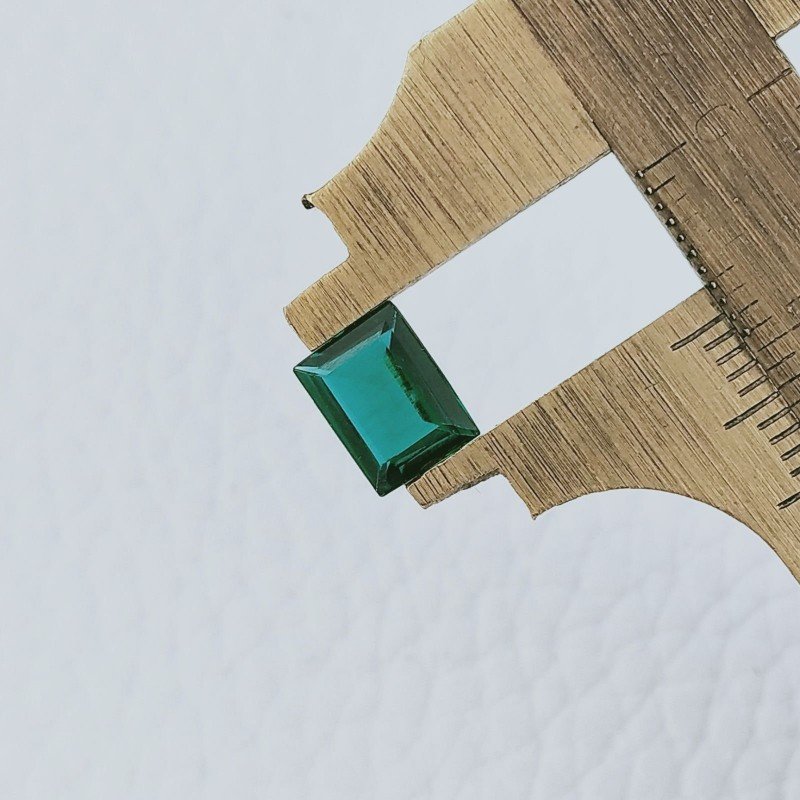 Smeraldo Idrotermale Forma Ottogonale Sfaccetata A Mano Gemme Sciolte 8X6X3mm 1,10 Carati 1pz