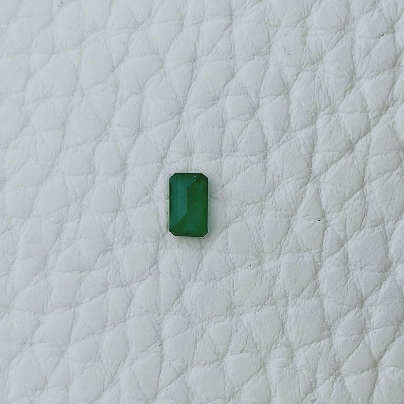 Smeraldo Idrotermale Forma Ottogonale Sfaccetata A Mano Gemme Sciolte 5X3X1mm 0,25 Carati 1pz