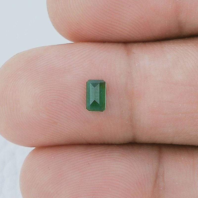 Smeraldo Idrotermale Forma Ottogonale Sfaccetata A Mano Gemme Sciolte 5X3X1mm 0,25 Carati 1pz
