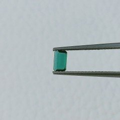 Smeraldo Idrotermale Forma Ottogonale Sfaccetata A Mano Gemme Sciolte 5X3X1mm 0,25 Carati 1pz