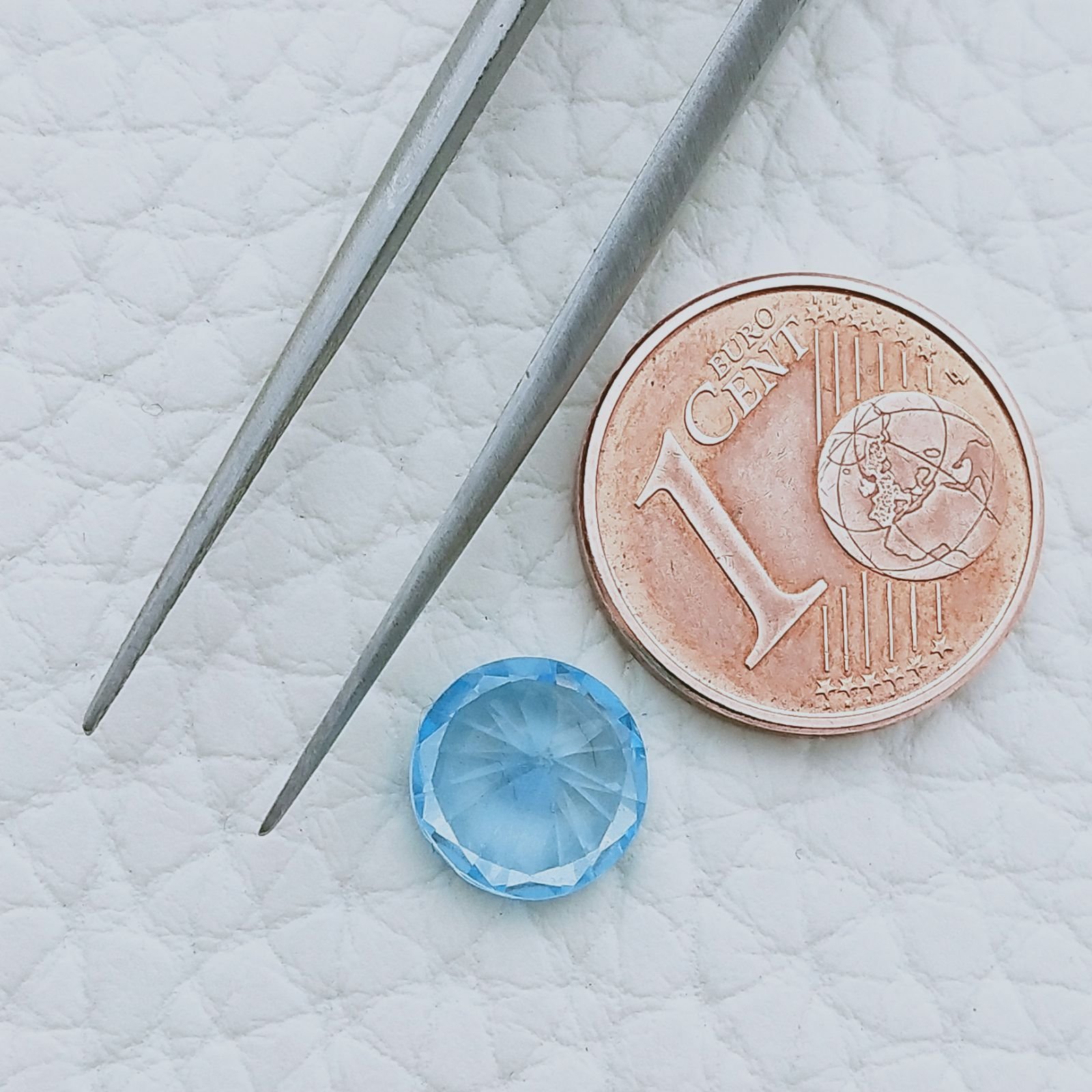 Zircone Azzurro Forma Tondo Sfaccetata A Mano Gemme Sciolte 8X4mm 2,70 Carati 1pz