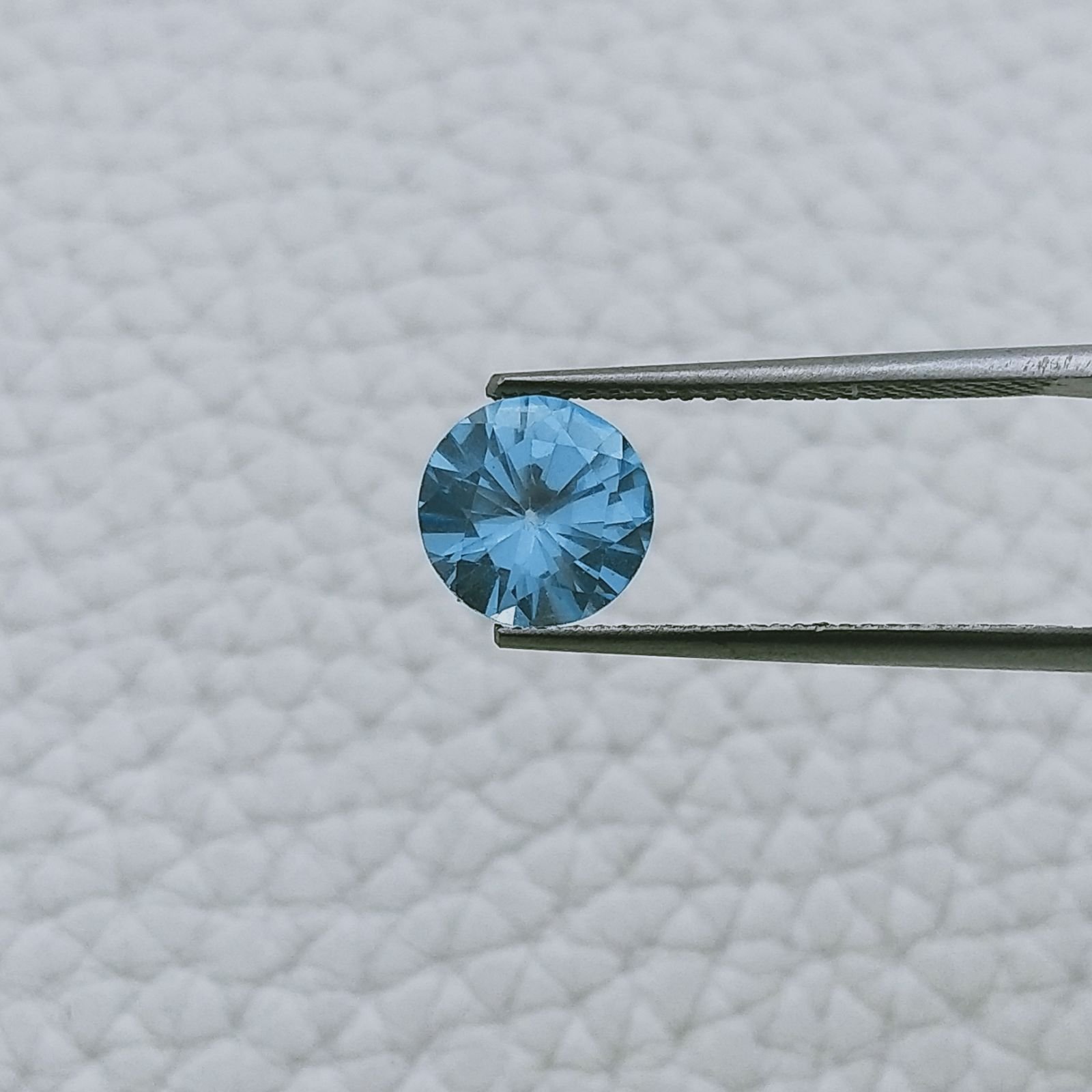 Zircone Azzurro Forma Tondo Sfaccetata A Mano Gemme Sciolte 8X4mm 2,70 Carati 1pz