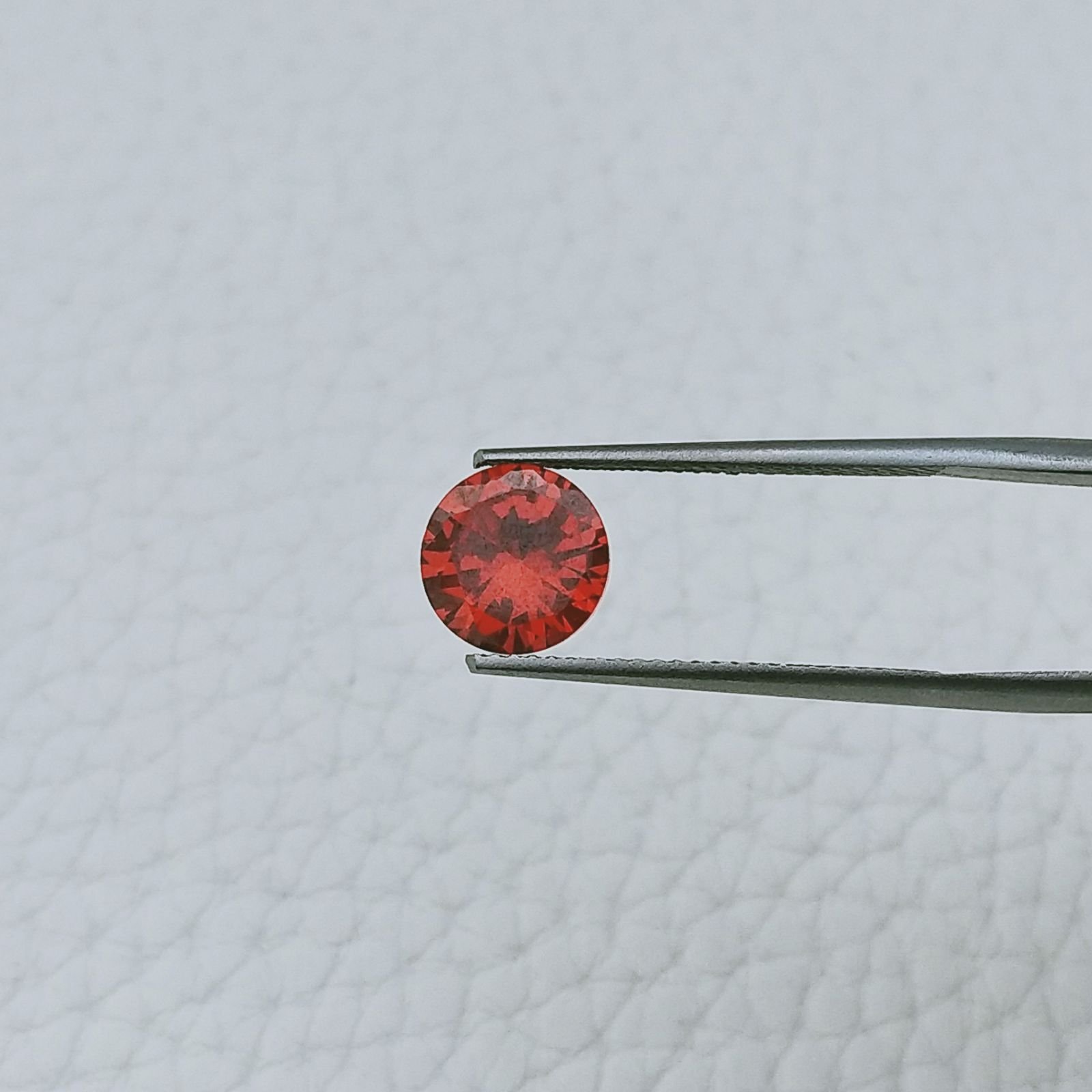 Zircone Arancione Forma Tondo Sfaccetata A Mano Gemme Sciolte 8X4mm 3,50 Carati 1pz