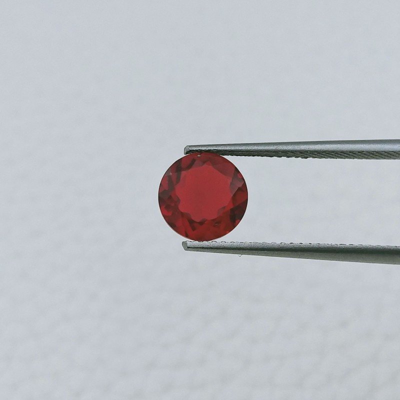Quarzo Rosso Idrotermale Forma Tondo Sfaccetata A Mano Gemme Sciolte 8X4mm 1,45 Carati 1pz