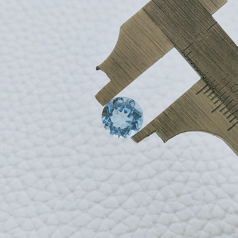Topazio Azzurro Forma Tondo Sfaccetata A Mano Gemma Sciolte 8X3mm 2,35 Carati 1pz