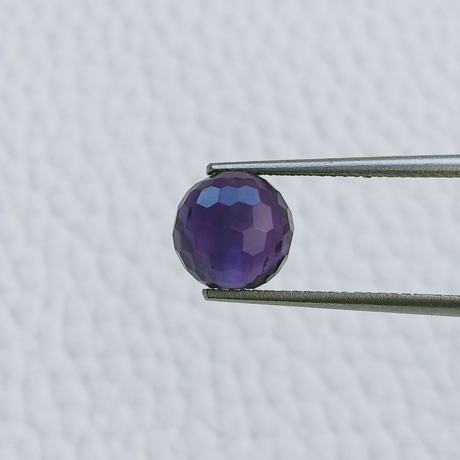 Ametista Africana Tondo Sfaccettato A Mano Mezzo Forato 8mm 3,50 Carati 1pz