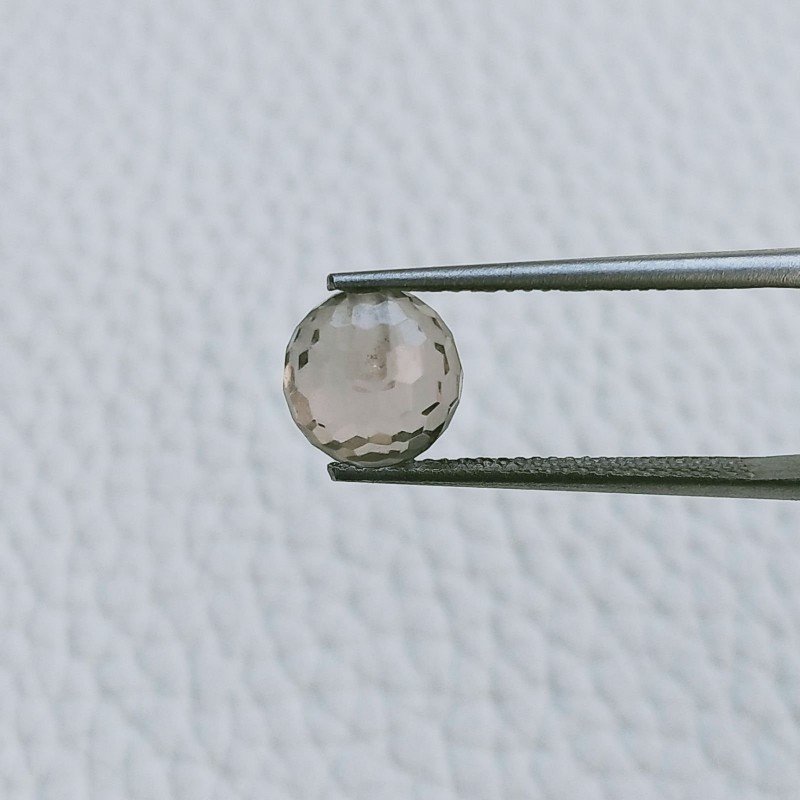 Quarzo Fume Tondo Sfaccettato A Mano Mezzo Forato 8mm 3,75 Carati 1pz
