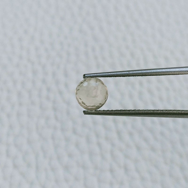 Quarzo Limone Tondo Sfaccettato A Mano Mezzo Forato 6mm 1,40 Carati 1pz