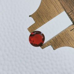 Quarzo Rosso Idrotermale Forma Tondo Sfaccetata A Mano Gemme Sciolte 7X4mm 1,15 Carati 1pz