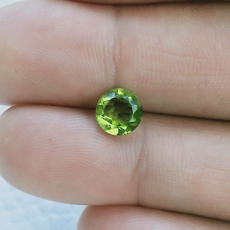 Quarzo Peridoto Idrotermale Taglio Tondo Sfaccetata A Mano Gemme Sciolte 7mm 1,10 Carati 1pz