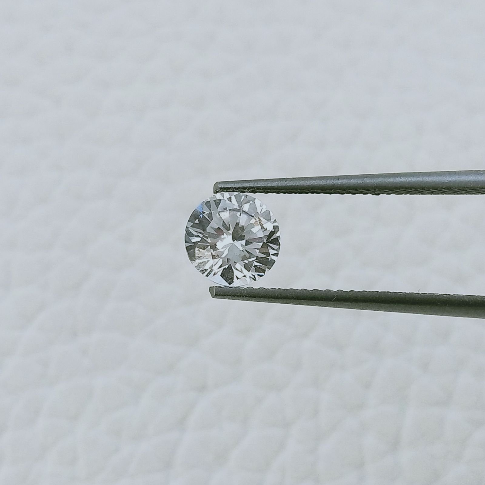 Zircone Forma Tondo Sfaccetata A Mano Gemme Sciolte 6X3mm 1,75 Carati 1pz