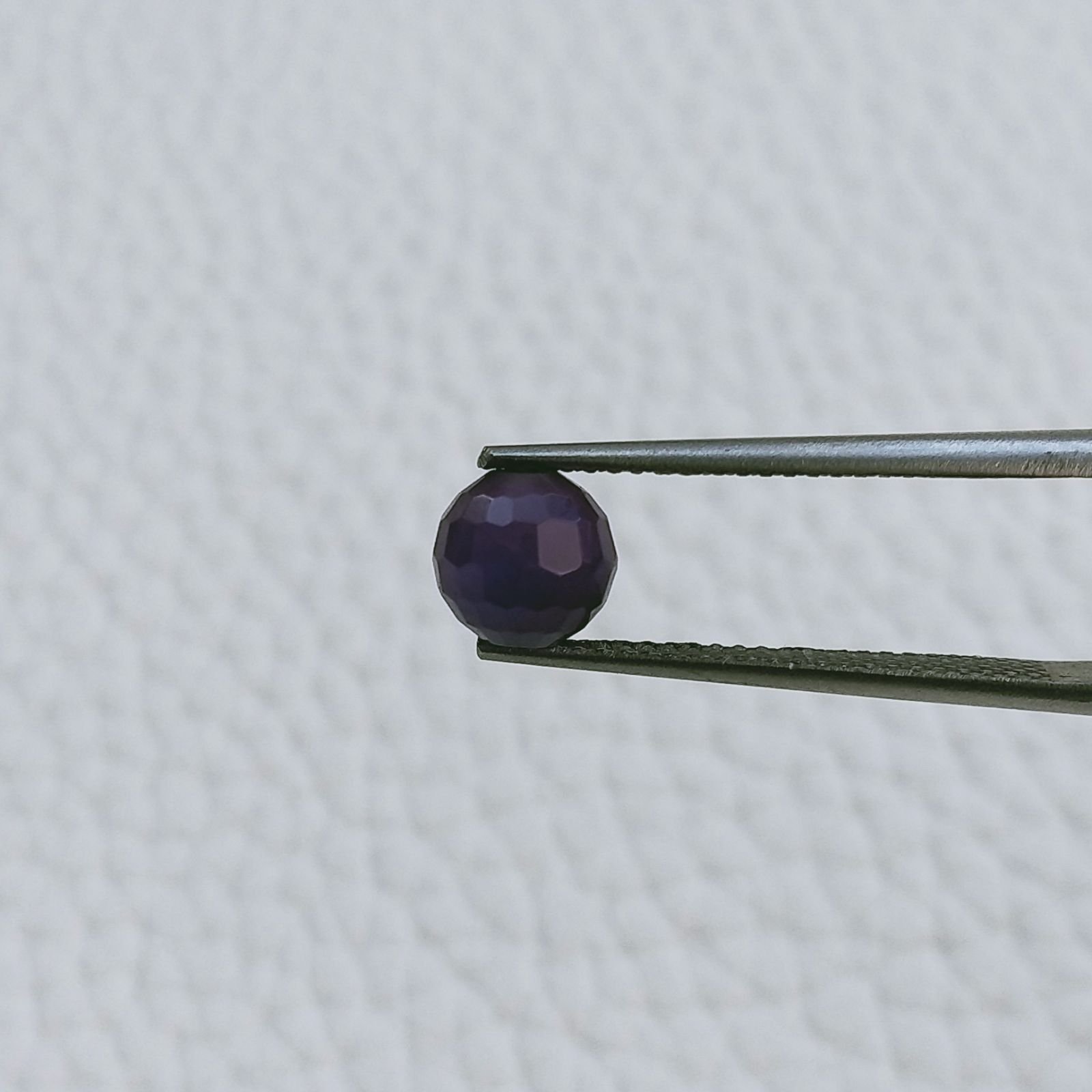 Ametista Africana Tondo Sfaccettato A Mano Mezzo Forato 6mm 1,35 Carati 1pz