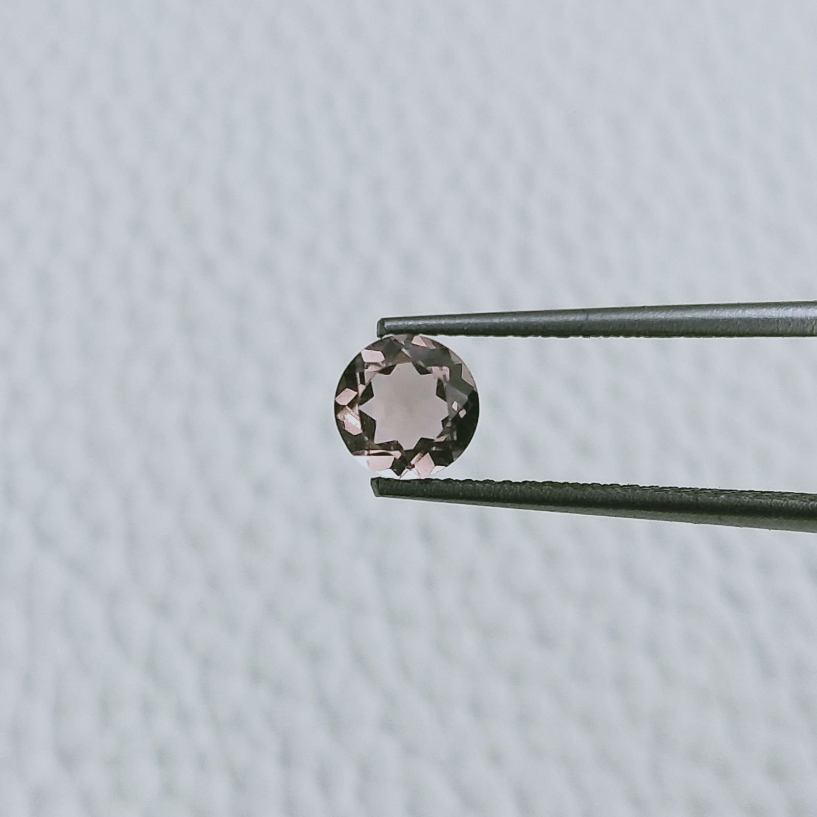 Rodolite Idrotermale Taglio Tondo Sfaccetata A Mano Gemme Sciolte 5mm 0,65 Carati 1pz