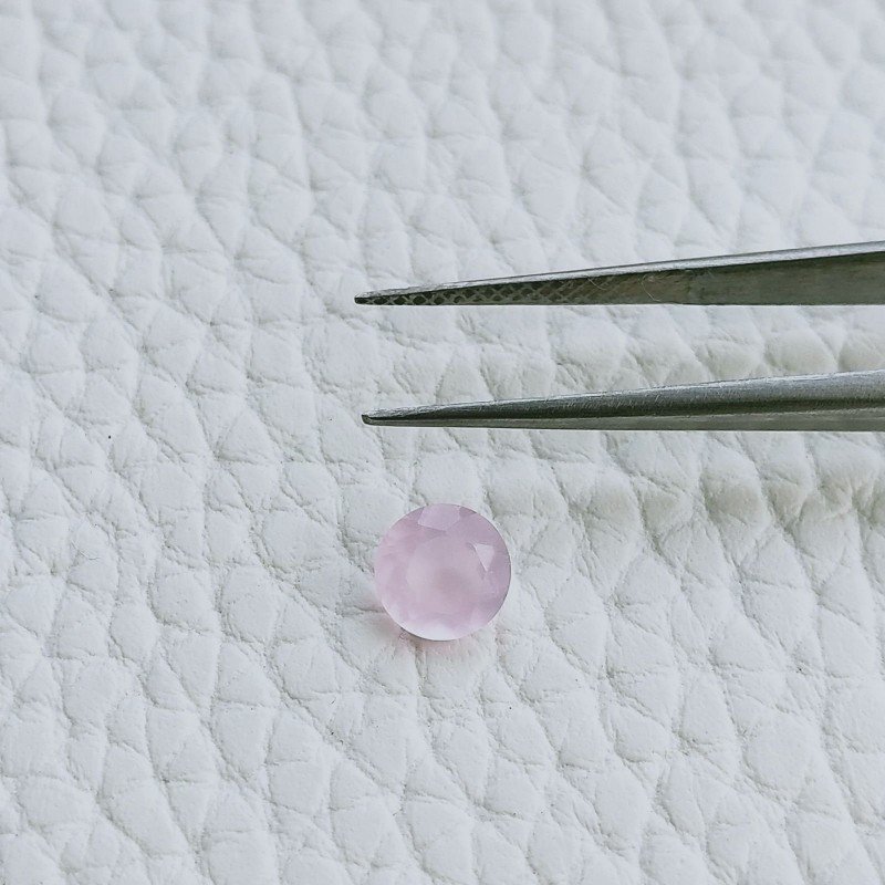 Calcedonia Rosa Idrotermale Taglio Tondo Sfaccetata A Mano Gemme Sciolte 5mm 0,55 Carati 1pz Calcedonia Rosa Idrotermale Taglio Tondo Sfaccetata A Mano Gemme Sciolte 5mm 0,55 Carati 1pz